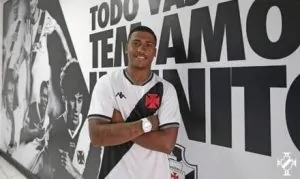 الزمالك يبهر جماهيره ويعلن تعاقده رسميًا مع البرازيلي خوان ألفينا لمدة 4 مواسم 2 خوان ألفينا