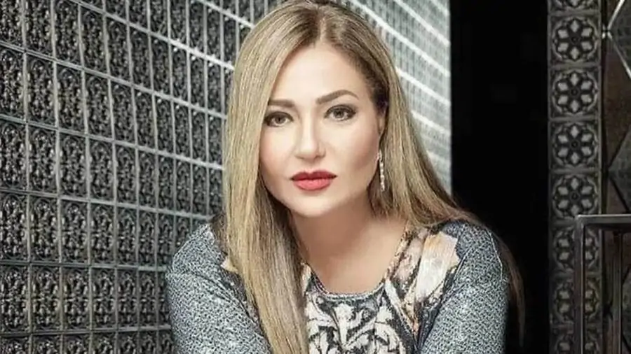 الفنان أشرف زكي يكشف تفاصيل الحادث الذي تعرضت له ليلى علوي وحالتها الآن 4 الحادث الذي تعرضت له ليلى علوي