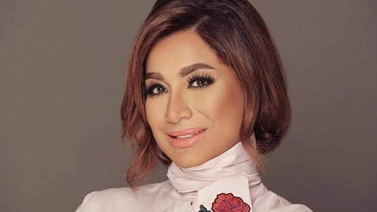 بسمة وهبة تكشف عن رسالة دعم من الكينج محمد منير لـ شيرين عبدالوهاب 3 بسمة وهبة