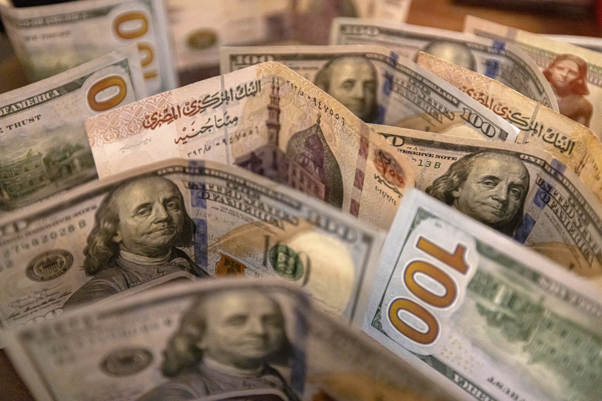 سعر الدولار اليوم 24 أغسطس 2025 بعد اخر انخفاض 2 أسباب لخفض الدولار