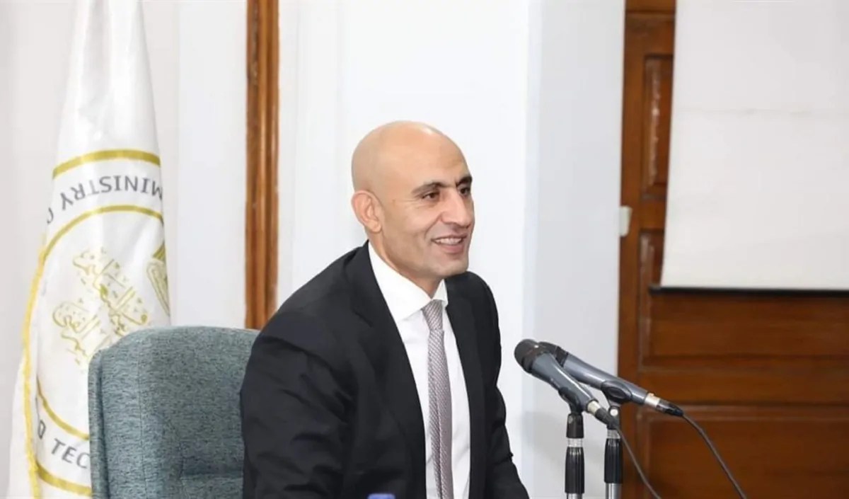 مفاجآة سارة من وزير التعليم يخص مناهج العام الدراسي الجديد