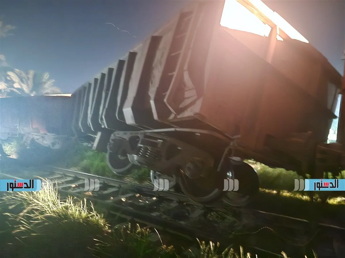 بالصور خروج 7 عربات قطار بضائع عن القضبان ببنى سويف والتحفظ على السائق