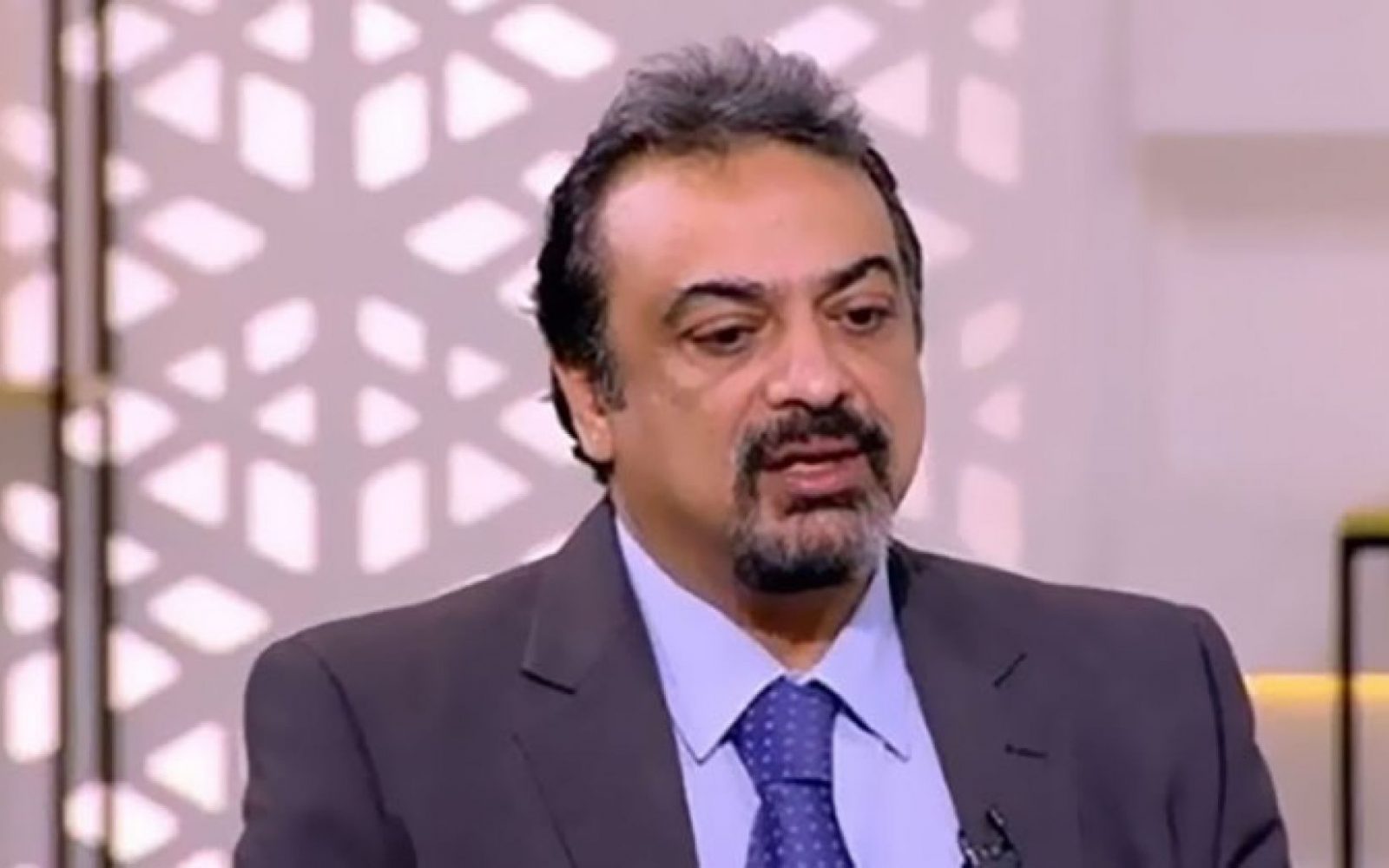 متحدث الصحة يجيب بالأمثله عن الحالات الطارئة التي يُلزم القانون المستشفيات بعلاجها مجانا خلال 48 ساعة