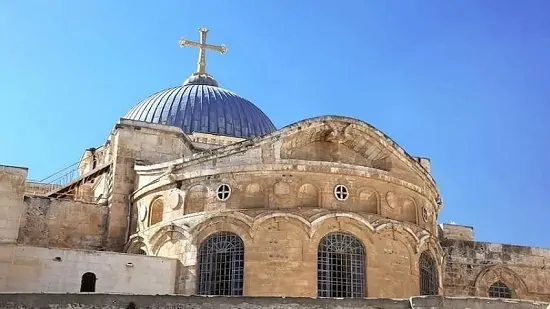 بيان بطريركية الروم الأرثوذكس المقدسية بشان دعم الأخوية في دير سينا بعد عزل رئيس الدير 3 بطريركية الروم الأرثوذكس المقدسية