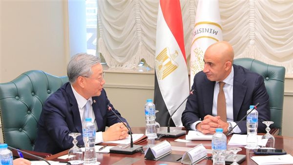 وزير التعليم يبحث سبل تطوير المناهج مع كوريا الجنوبية.. والسفير يعلق
