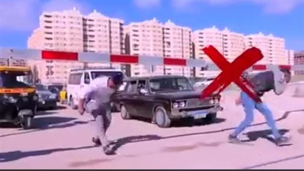 النقل تناشد المواطنين بضرورة الالتزام بعدم اقتحام المزلقان أو السير عكس الاتجاه (إنفو جراف)