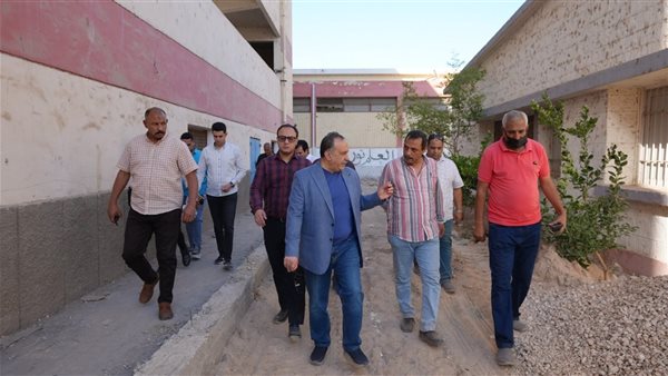 محافظ أسيوط يتفقد مركز خان الخليلي بالفتح ويوجه بحزمة من الإجراءات لاستكمال خطة التطوير