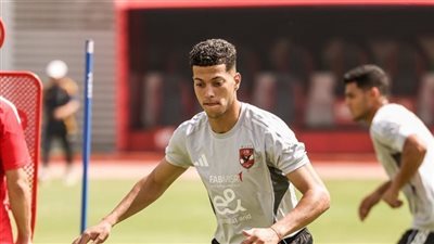 إمام عاشور يضغط على الجهاز الفني للأهلي للمشاركة أساسيًا أمام إنبي.. والنحاس يدرس الدفع به كبديل