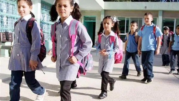 غضب أولياء الأمور بسبب الزيادات المفاجئة في مصروفات المدارس التجريبية وأسعار الكتب
