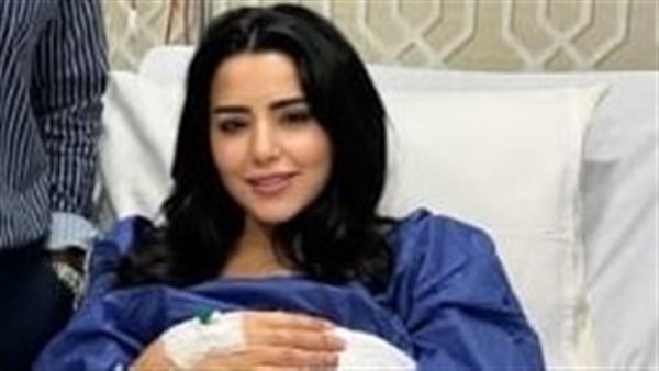 بعد خضوعها لعملية جراحية.. إيمان سلامة:”الحمد لله عدت بسلام”
