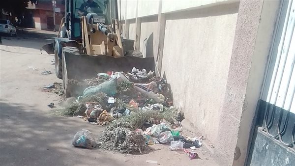 تكثيف حملات النظافة ورفع المخلفات يومياً بمركز البداري