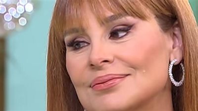 بعد وفاة زوجها.. كارول سماحة باكية في معكم منى الشاذلي: مقدرتش أودعه