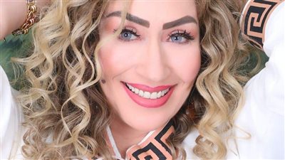 إيناس مكي تنهار من البكاء خلال حديثها عن والدتها: بقرالها قرآن كل يوم