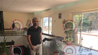 سيد عبد الحفيظ يصل إلى مقر النادي الأهلي للاجتماع مع محمود الخطيب