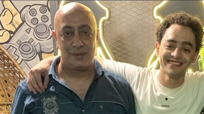 وفاة والد الفنان الشاب سيد أسامة الشهير بـ «ميكا».. تفاصيل