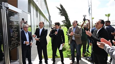 باستثمارات 40 مليون دولار.. رئيس الوزراء يفتتح مصنع «إروجلو جارمنت» التركي للملابس الجاهزة بالقنطرة غرب الصناعية