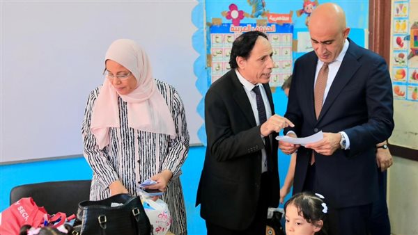 وزير التعليم يتابع انطلاق العام الدراسي الجديد بعدد من المدارس في عين شمس والسلام