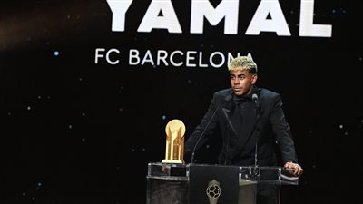 لامين يامال لاعب برشلونة يفوز بجائزة أفضل لاعب شاب في العالم