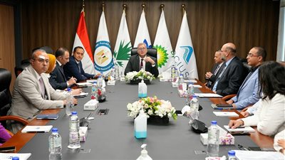 البترول: أهمية الاستثمار في العنصر البشري في قطاع البترول