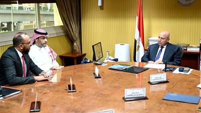 باستثمارات 2 مليار جنيه.. وزير الصناعة يبحث مع مجموعة سعودية إقامة مجمع صناعي للصناعات النحاسية والمعدنية