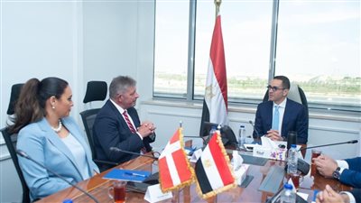 وزير الاستثمار يلتقي سفير الدنمارك بالقاهرة لبحث سبل تعزيز العلاقات الاقتصادية المشتركة بين البلدين.