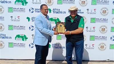 انطلاق منافسات اليوم الأول من البطولة العربية والإفريقية للترايثلون