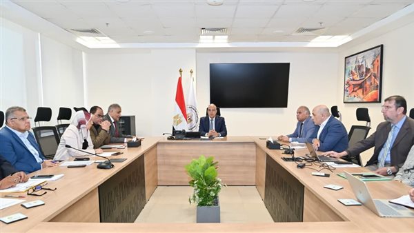 تنفيذ مشروعات كبرى بـ8 مليارات جنيه لتعظيم العائد من وحدة المياه
