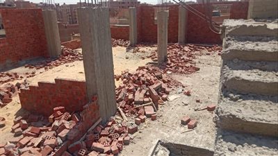 وزيرة التنمية المحلية: إزالة أدوار مخالفة في ٣ عقارات بأحياء السلام أول وعين شمس بالقاهرة والهرم بالجيزة