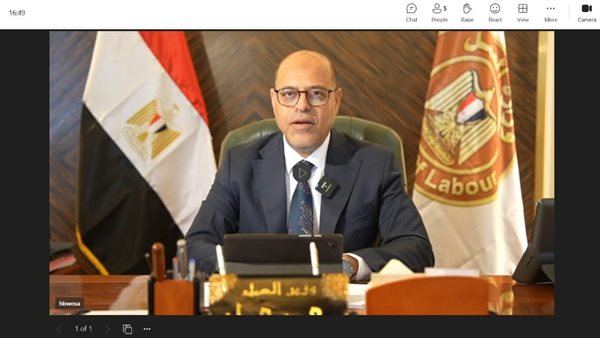 بالصور استمرار اختبارات المرشحين للعمل في مصنع كرتون بالأردن