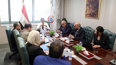 وزير الصحة يعقد اجتماعاً لمتابعة مستجدات منظومة الرعايات والحضانات والطوارئ وخطط التوسع بها