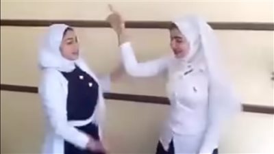 مصدر بالتعليم: جاري التحقق من الفيديو المتداول لطالبات يرقصن داخل الفصل على اغانى المهرجانات