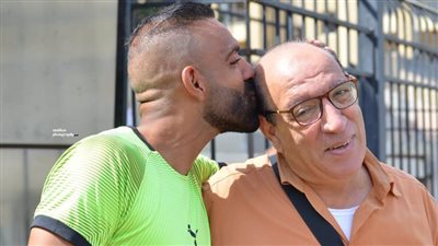 يعتبره “var”بشري في المدرجات..قصة الحكم حسام عطوة ووالده في ملاعب القسم الثاني