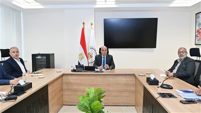 وزير الري يتابع موقف مجهودات الوزارة لتطوير البحيرات الشمالية وتأمين فرص العمل للصيادين
