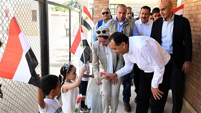 مدبولي يتفقد مركز تنمية الأسرة والطفل ضمن مشروعات مبادرة حياة كريمة بالمنوفية