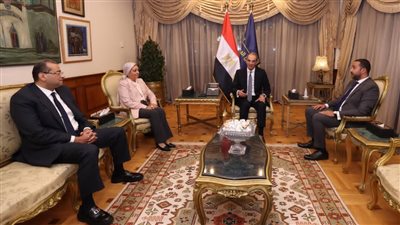 وزير الاتصالات يستقبل الرئيس التنفيذي الجديد لشركة WE لمناقشة الخطط المستقبلية