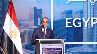 وزير الاتصالات: استراتيجية المدن الذكية تمثل رؤية وطنية شاملة لبناء مجتمع عصرى