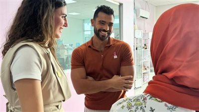 عمرو جمال بعد زيارته لـ مستشفى بهية: كنت فاكر اني رايح أساعدهم والحقيقة هما اللي ساعدوني