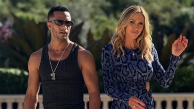 بالصور.. محمد رمضان يثير الجدل بظهوره مع لارا ترامب وابنتها في أمريكا