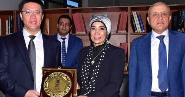 محافظ الأقصر يشهد اللقاء المصرى – الصينى بمكتبة مصر العامة حول التراث الثقافى.. صور