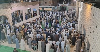 تشييع جثمان الشيخ أحمد الجيلانى بعد وفاته بأزمة صحية مفاجئة.. صور