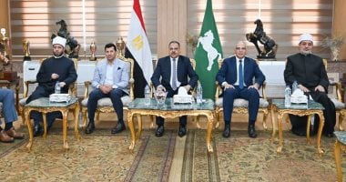 وزيرا الزراعة والشؤون النيابية يتفقدان محطة تعاونية لإنتاج وتعبئة الخضراوات فى إيطاليا