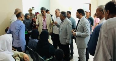 محافظ الدقهلية يتفقد عيادة التأمين الصحى بدكرنس ويشدد على الالتزام بالمواعيد