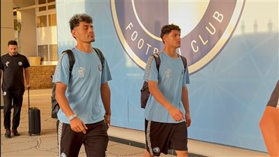 حافلة بيراميدز تصل ستاد الدفاع الجوي استعدادًا لمباراة زد في الدوري
