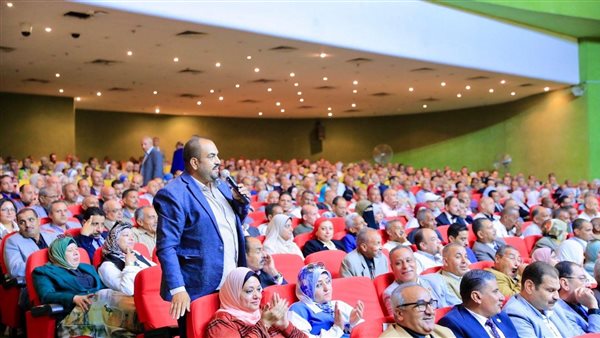 كيف اطمئن “عبداللطيف” على استعدادات بدء الدراسة من 4000 مدير مدرسة؟