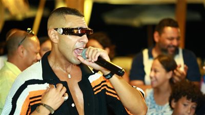 بـ3 حفلات.. حسن أبو الروس يشعل الساحل الشمالي بأغانيه وديو مميز مع قماح |صور