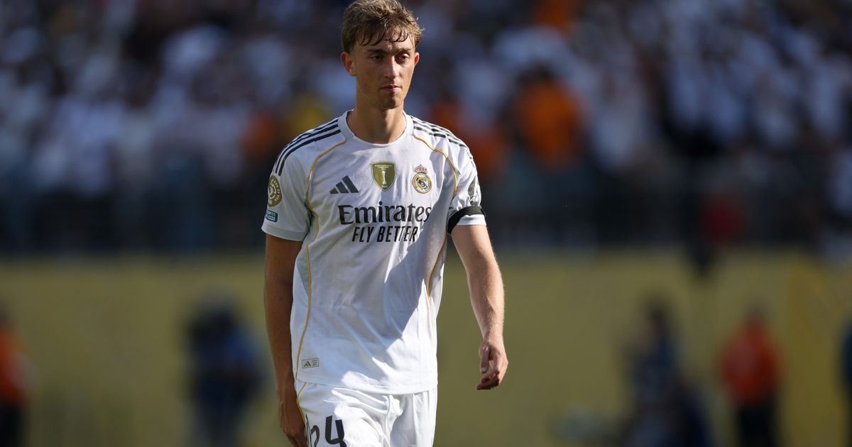 والد نجم ريال مدريد يفتح النار على يوفنتوس