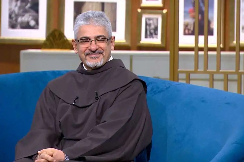 الأب بطرس دانيال يعتذر عن حضور حفل ختام مهرجان بردية السينمائي لهذا السبب