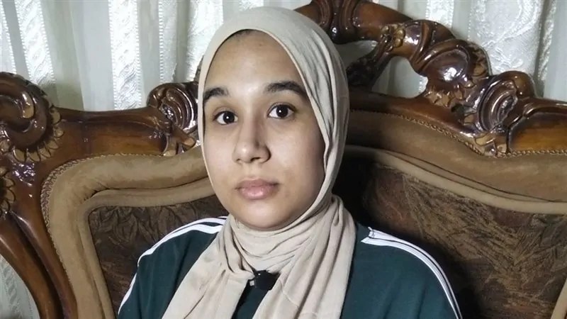 مأساة وإستغاثة مريم النشار فقدت عائلتها في حادث مروع وعمّها حرمها من الميراث وطردها من منزلها