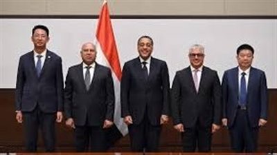 🇨🇳 باستثمارات مليار دولار.. تدشين مصنع “سايلون” الصيني لإطارات السيارات في المنطقة الاقتصادية لقناة السويس
