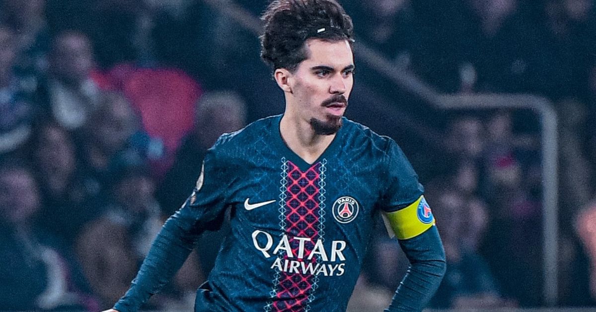 سان جيرمان يستعيد 3 لاعبين ويفقد كفاراتسخيليا أمام برشلونة
